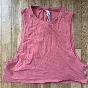 Lululemon crop top size 4 air dry only orange rust color
